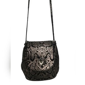 Faux Snakeskin Cross body bag Magnetic closure